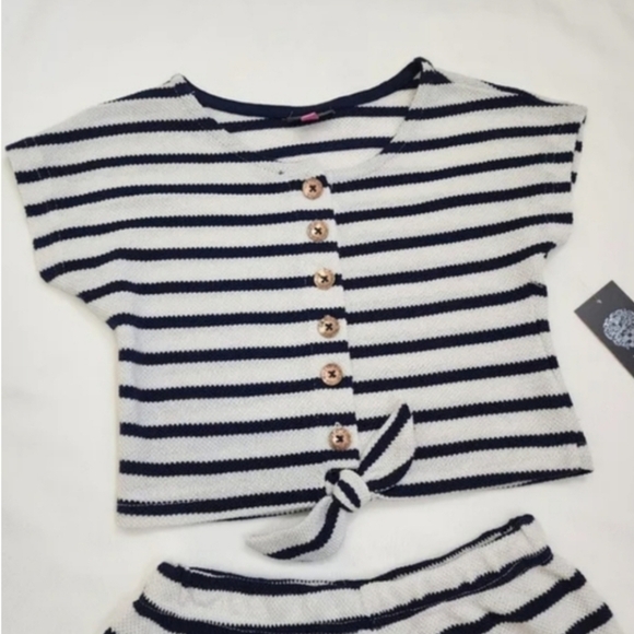 Vince Camuto Navy and White Striped Knit Set - Picture 5 of 9
